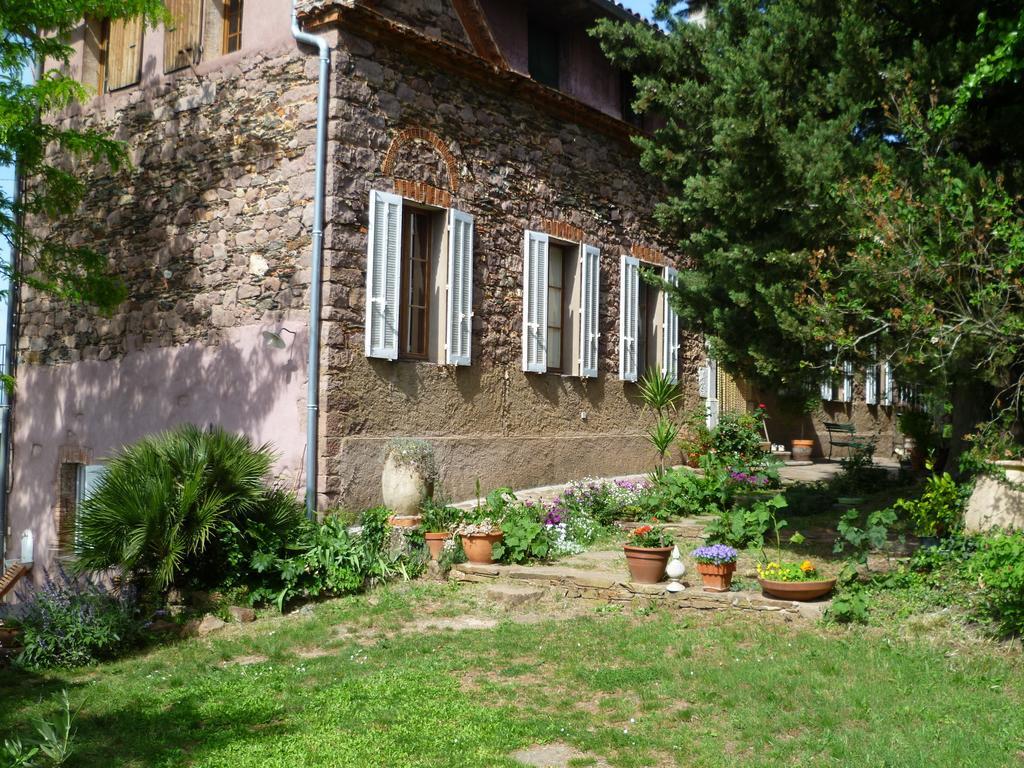 Bed And Breakfast La Maison De Nathalie Les Mayons Exterior photo
